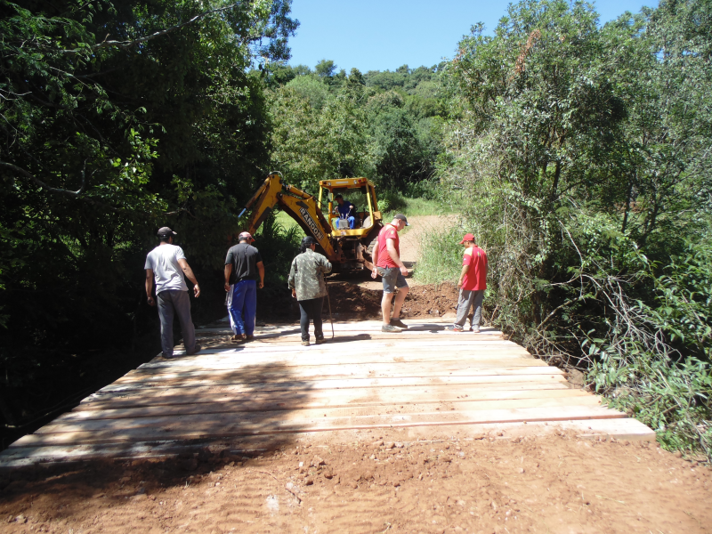  PONTE SOBRE O LAJEADO DO MEIO              
